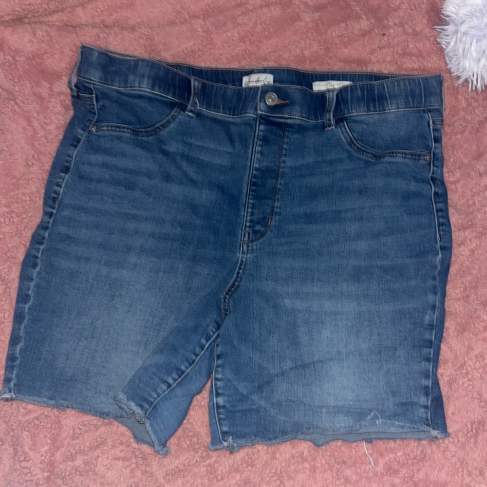 WONDERLY denim shorts